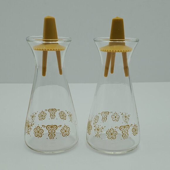 Pyrex Butterfly Gold Glass Salt & Pepper Shakers Corelle Clear Glass Shaker Set - Picture 1 of 11